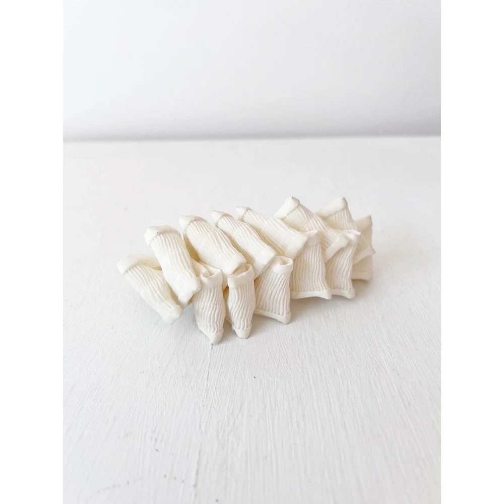 Vintage White Ruffle Hair‎ Clip Barrette 80s / Coquette Girl / Cottagecore